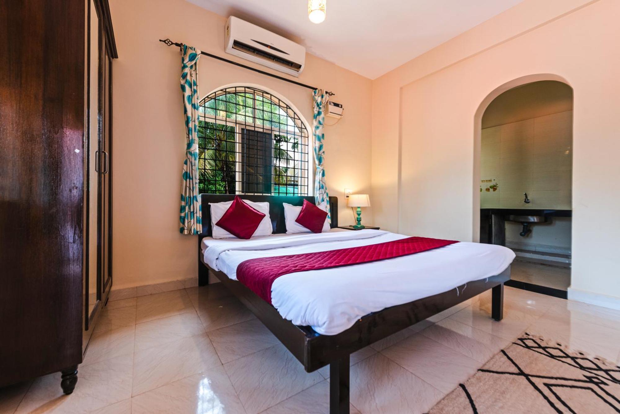 Hotel La Paulo'S Near Beach Resort Morjim Esterno foto